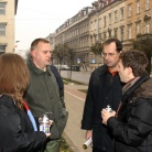 Delegacija pred poslopjem vlade RS