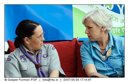 Predsednici WAGGGS (desno) in WOSM (levo)