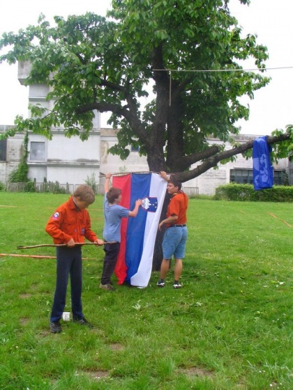 Slike s piknika treh stegov