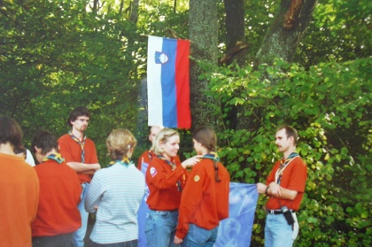 Slike so iz septembra 2000 (obljube so bile na Ratežu pri Novem mestu) in iz januarja 2003 (obljubile so bile na Hmeljniku).