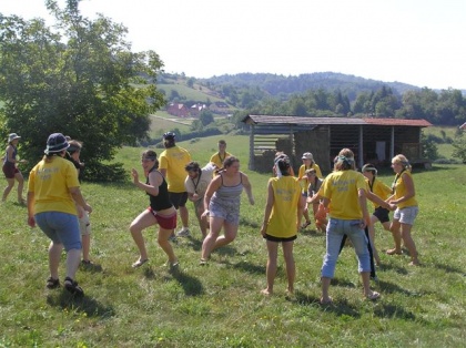 Bežite, Mama Rakša lovi