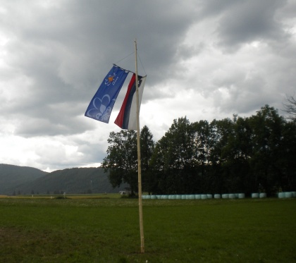 V noči iz petka na soboto sva bila z Markom določena za prvo stražo (od 23h-1h). Ker je bilo zelo oblačno in ker je v daljavi že treskalo sva bila skoraj prepričana, da ne bo nikogar..