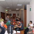 Res smo iskali svoj korak, korak k preprostemu skavtskemu življenju.
Odrasli skavti smo že drugo leto zapored poromali v Assisi, kraj, kjer je živel, molil in deloval sv.Frančišek. Letos so se nam pridružili še nekateri prijatelji, ki niso skavti.