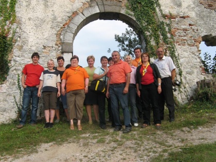 Grosupeljski skavti smo v septembru gostili sečoveljskega župnika g. Dinka Bizjaka. Že dve leti namreč uživamo njegovo gostoljubje ob morju, danes pa je prišel tudi g.Bizjak pogledat "nš konc".