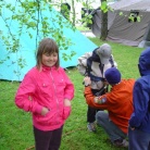 Preteklo soboto, 8. maja 2010, smo se kranjski skavti in taborniki odzvali vabilu Poveljstva za podporo ter mlajšim in starejšim prikazali, kdo smo in kaj sploh počnemo. Fotografske razstave »Po poteh kranjskih odpadkov«, ki smo jo kranjski skavti organizirali v mesecu aprilu, se je udeležila tudi častnica Slovenske vojske in nas pritegnila k sodelovanju na dnevu odprtih vrat. Odločili smo se za čim bolj interaktivno predstavitev, saj suhoparno govorjenje ni še nikogar blazno pritegnilo.