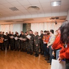 V ponedeljek, 20. 12., smo skavti in taborniki Luč Miru iz Betlehema najprej ponesli na Ministrstvo za obrambo, malo pozneje pa še na policijo.