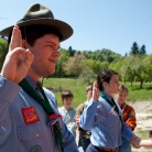 Bil je 7. maj 2011, ko se je steg Homških sončkov zbral, da bi odšel na jurjevanje. Naš dan se je začel z igro in molitvijo. Prišlo je dolgo vozilo z veliko sedeži in štirimi kolesi. Nanj smo dali svojo prtljago in sebe. In odpeljali smo se v Kočevski rog.