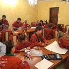 Tudi nekaj teoričnega znanja nam v življenju ne škodi – potrebno ga je samo nadgraditi z izkušnjami. Mi se bomo trudili, da bomo to storili.